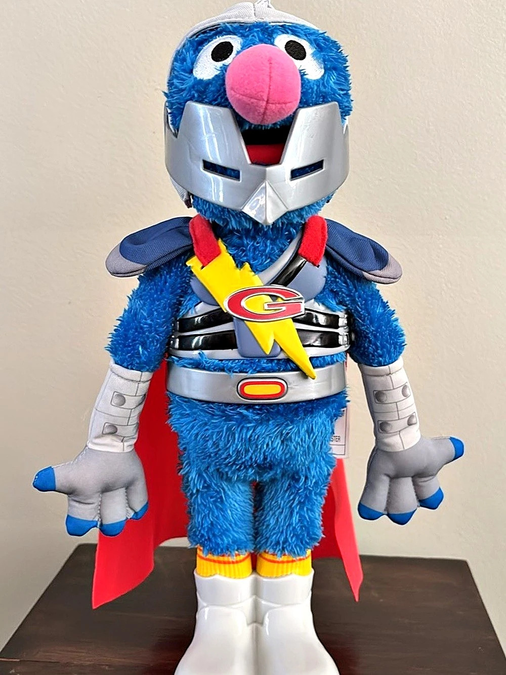 Hasbro Super Grover 2.0 Animated, Working!